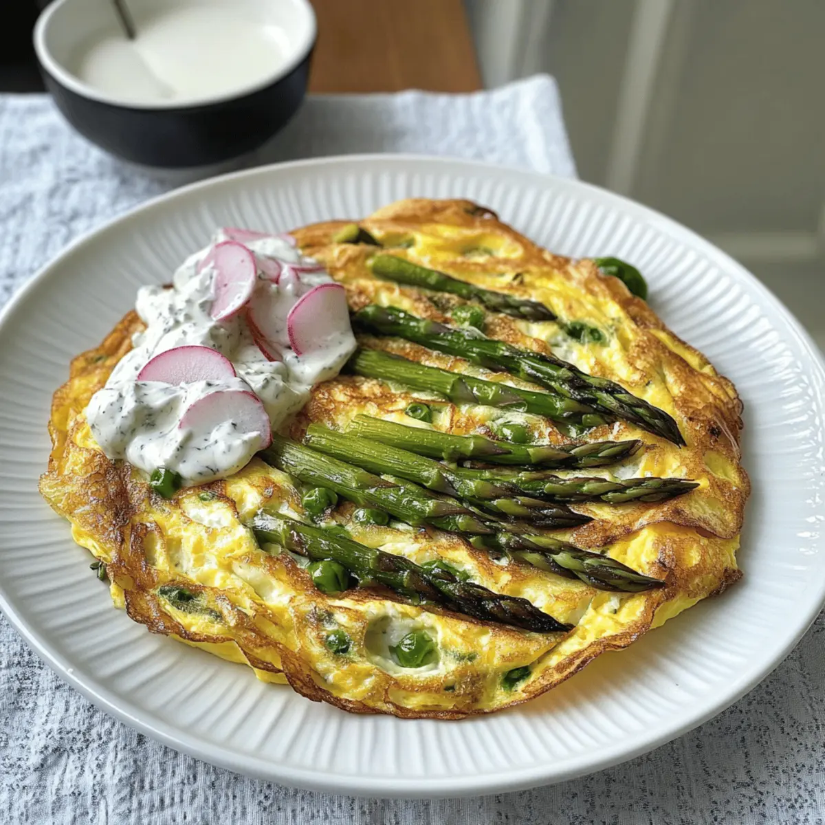 Spargel-Omelett mit Radieschen-Quark Rezept