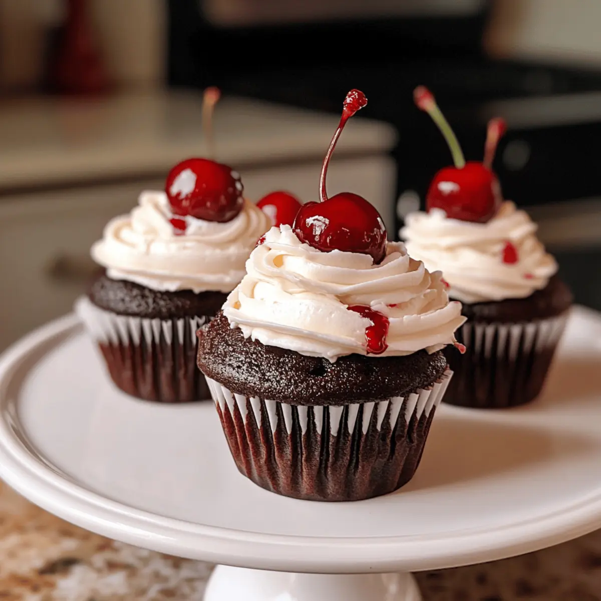 Einfache Schwarzwälder Muffins in 30 Minuten