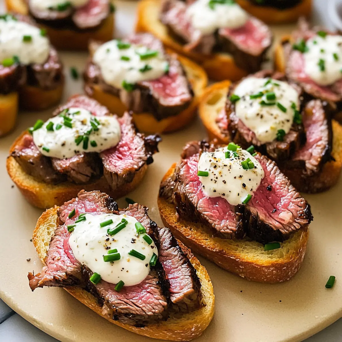 Steak-Crostini mit Meerrettichcreme für Genussmomente