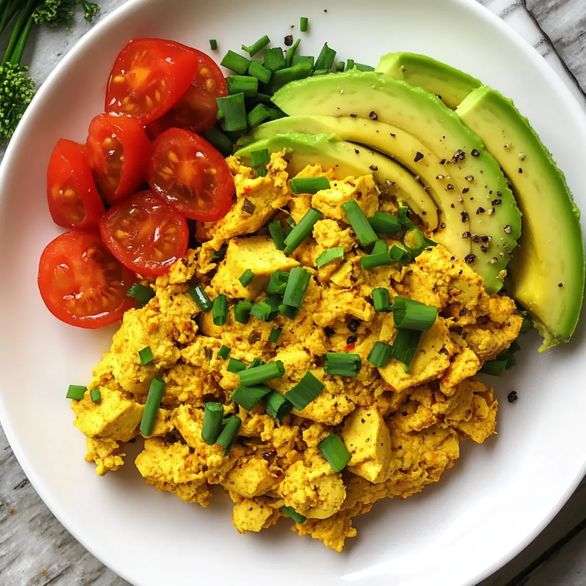 Super Eggy Veganer Tofu-Rührei für ein tolles Frühstück