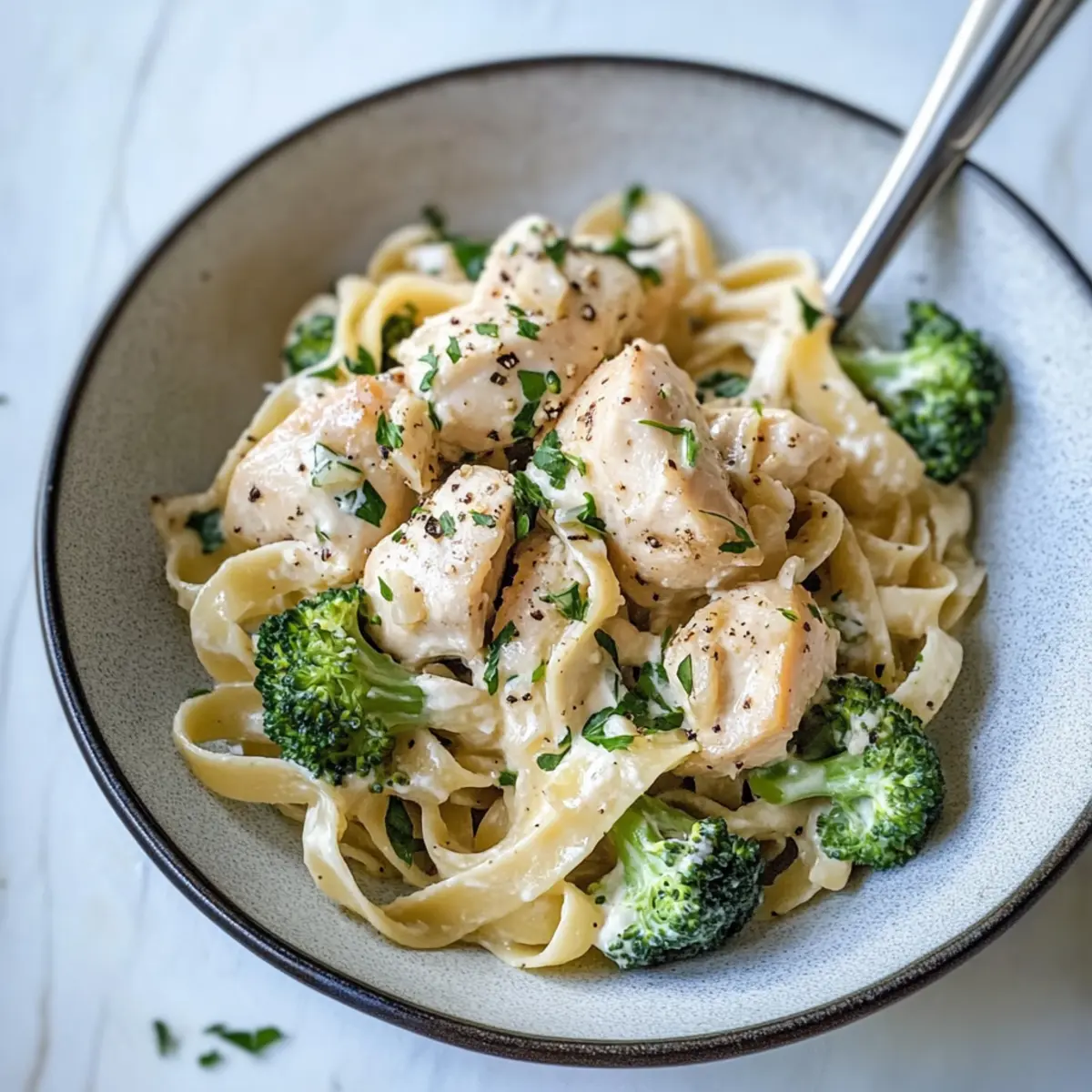 20-Minuten Hühnchen Alfredo für Eilige Chefs