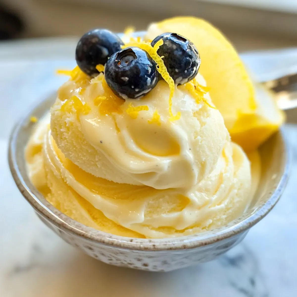 Zitronenfruchtsorbet leicht und erfrischend genießen