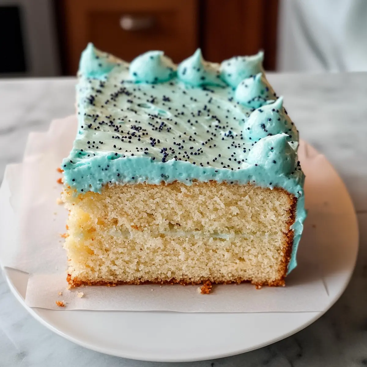 Robin-Ei-Snack-Kuchen mit bunter Buttercreme