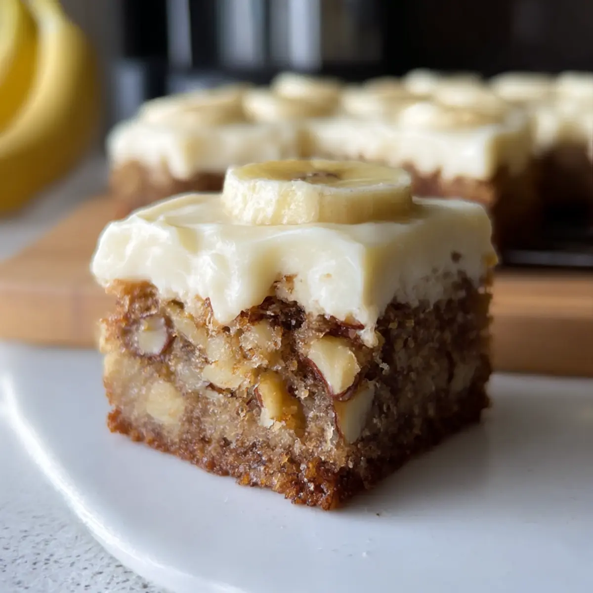 Saftige Bananenbrot-Brownies mit Nuss-Frosting